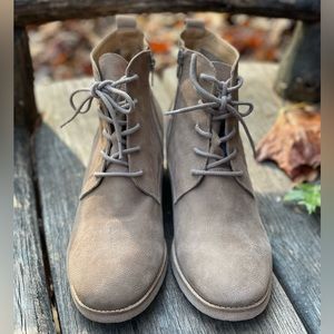 Lucky Brand Tan Suede Lace-up Chunky Heel Ankle Boots NWT Size 11